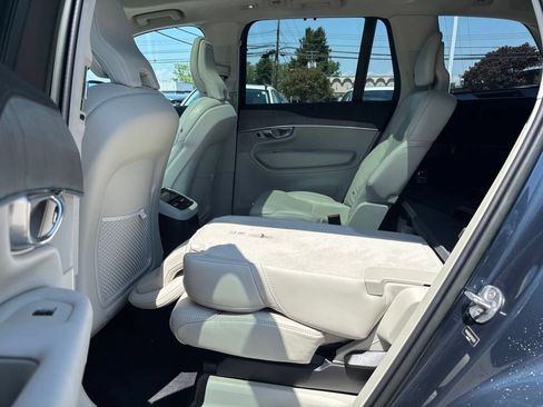 Used 2023 Volvo XC90 T8 Ultimate w/ Lounge Package AWD/4WD image 22