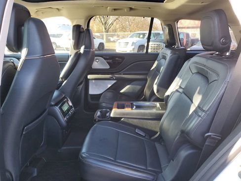 Used 2020 Lincoln Aviator Reserve w/ Equipment Group 202A image 29