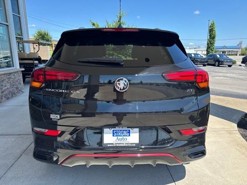 Used 2022 Buick Encore GX Preferred w/ Sport Touring Package FWD image 4