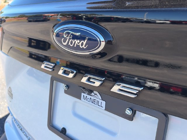 Used 2022 Ford Edge Titanium AWD/4WD image 30