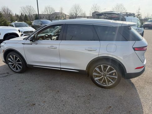 Used 2020 Lincoln Corsair Reserve w/ Equipment Group 201A image 8