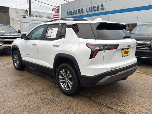 Used 2025 Chevrolet Equinox LT w/ Convenience Package II image 7