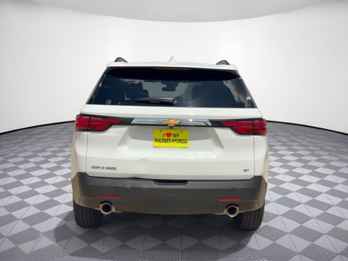 Used 2023 Chevrolet Traverse LT FWD image 11