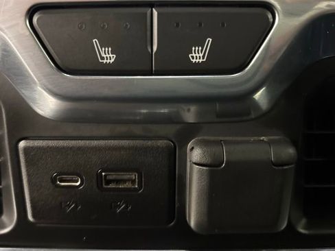 Used 2020 GMC Sierra 1500 AT4 w/ AT4 Premium Package image 17