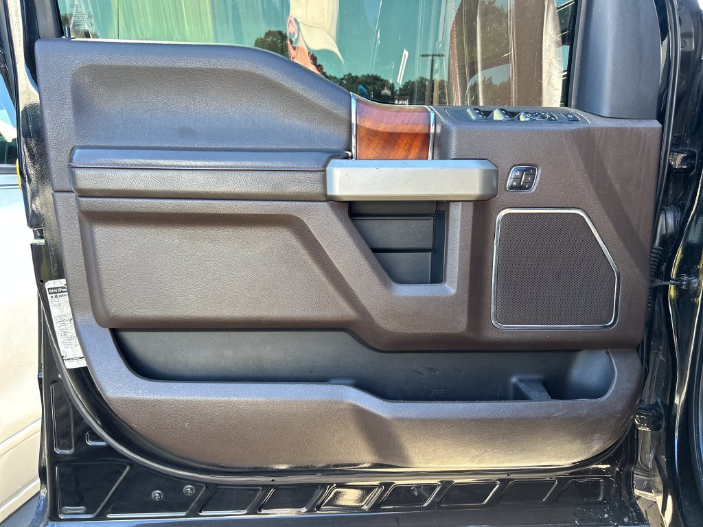 Used 2017 Ford F250 King Ranch w/ King Ranch Ultimate Package AWD/4WD image 7