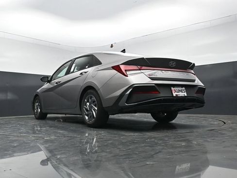 Used 2024 Hyundai Elantra SEL FWD image 51