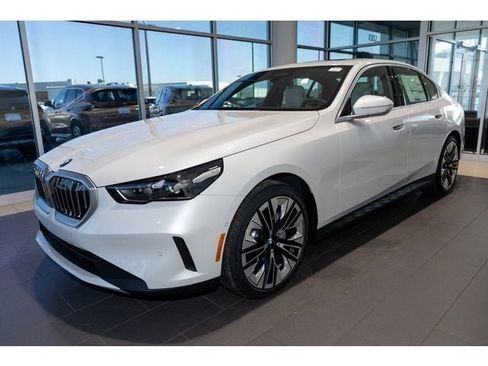 New 2025 BMW 530i xDrive 530i xDrive image 43