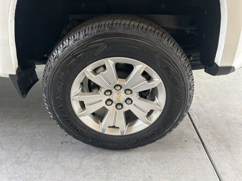 Used 2019 Chevrolet Colorado LT w/ LT Convenience Package image 32