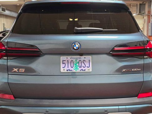 Used 2026 BMW X5 xDrive50e image 13