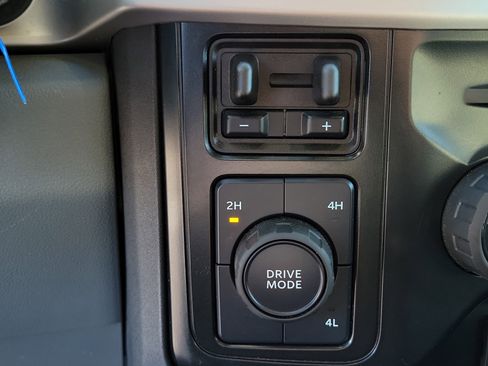 Used 2025 Ford F250 XLT image 12