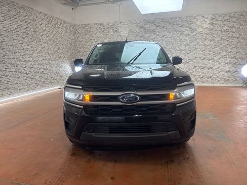 Used 2022 Ford Expedition XLT RWD image 2