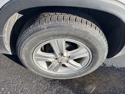 Used 2019 Chevrolet Trax LT w/ LT Convenience Package image 4