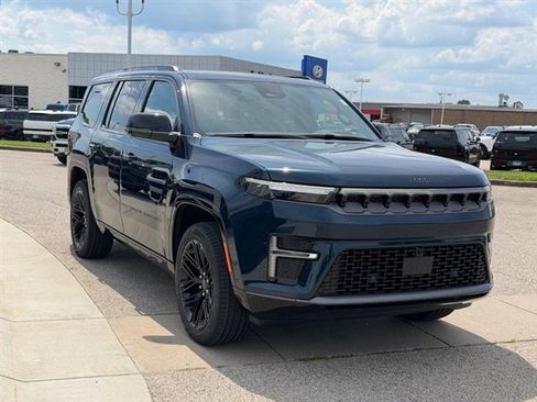 New 2026 Jeep Grand Wagoneer Limited AWD/4WD image 3