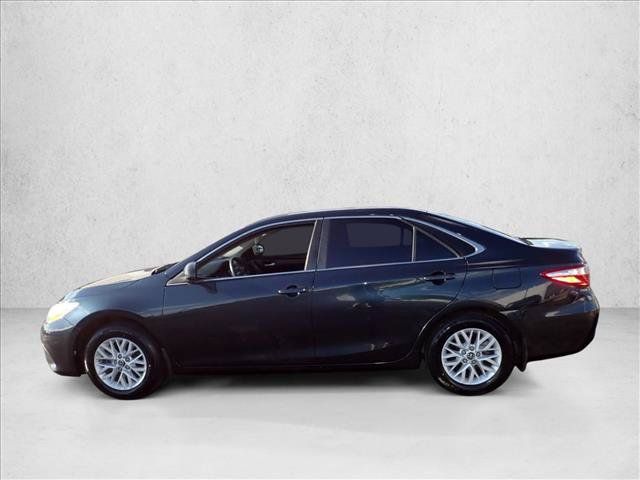 Used 2016 Toyota Camry LE FWD image 2
