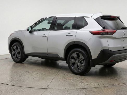Used 2025 Nissan Rogue SV image 6