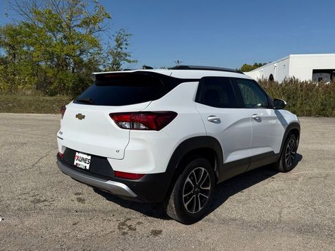 Used 2024 Chevrolet TrailBlazer LT w/ Driver Confidence Package image 6