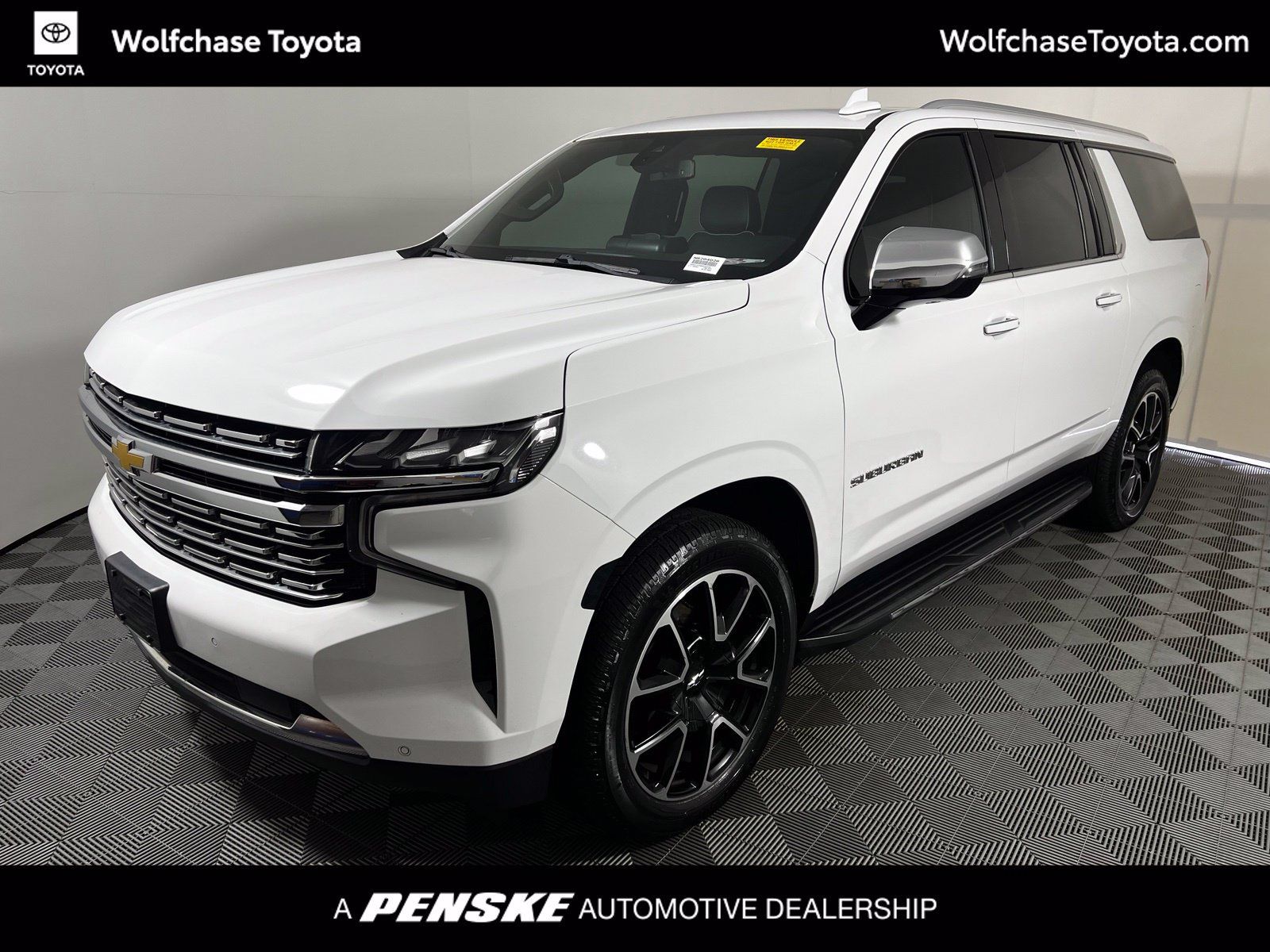 Used 2022 Chevrolet Suburban Premier AWD/4WD image 1