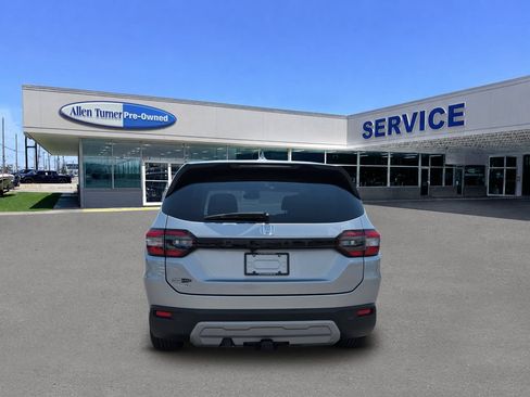 Used 2025 Honda Pilot EX-L image 7