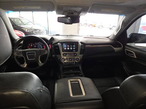 Used 2016 GMC Yukon Denali w/ Open Road Package AWD/4WD image 23