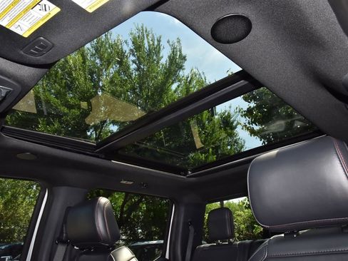 Used 2025 Ford F150 Raptor AWD/4WD image 35