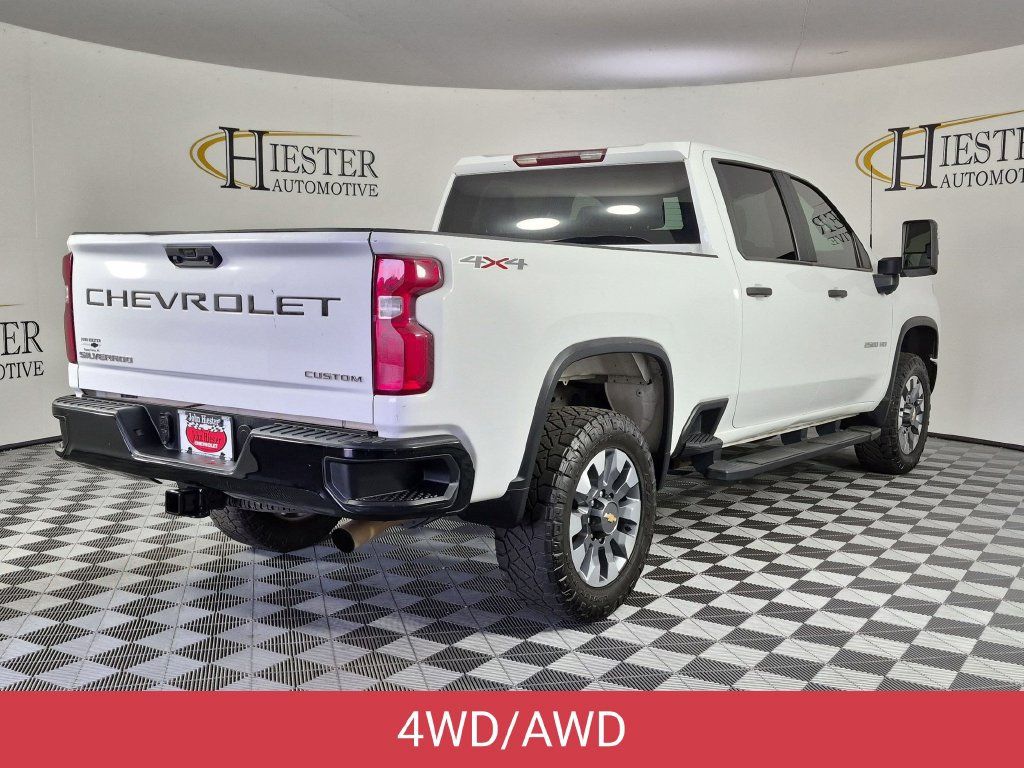 Used 2021 Chevrolet Silverado 2500 Custom w/ Custom Convenience Package AWD/4WD image 4