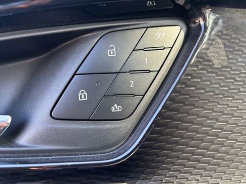 New 2025 Chevrolet Blazer EV RS image 17