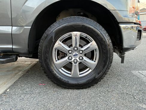 Used 2018 Ford F150 XLT w/ XTR Package image 32