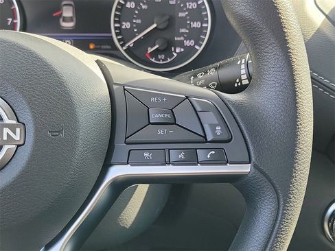 New 2025 Nissan Sentra SV image 8