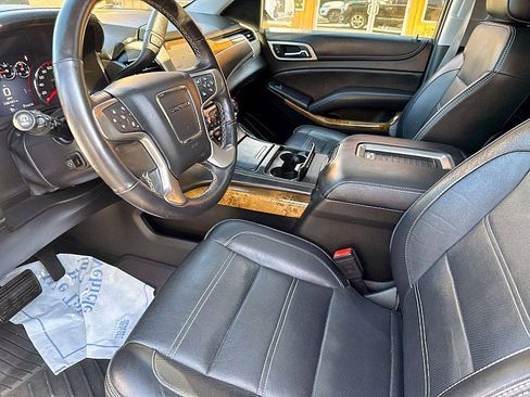 Used 2016 GMC Yukon Denali AWD/4WD image 9