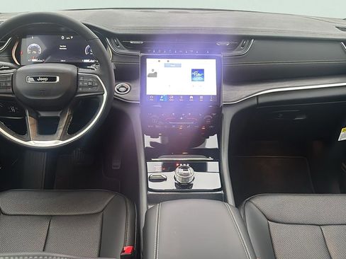 New 2025 Jeep Grand Cherokee L Limited w/ Luxury Tech Group II image 13