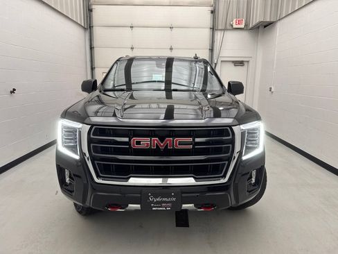 Used 2024 GMC Yukon AT4 w/ Technology Package AWD/4WD image 2