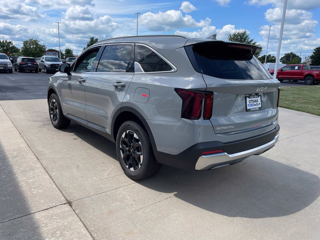 New 2026 Kia Sorento S AWD/4WD image 7