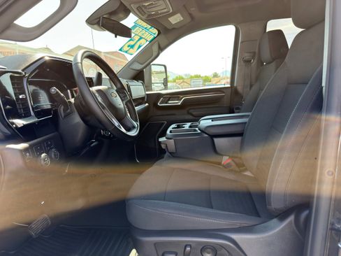 Used 2025 Chevrolet Silverado 2500 LT w/ Convenience Package AWD/4WD image 25