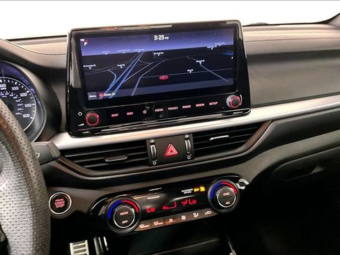 Used 2022 Kia Forte GT-Line w/ GT-Line Technology Package image 6