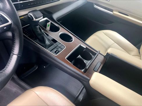 Used 2022 Toyota Sienna XLE w/ XLE Plus Package image 20