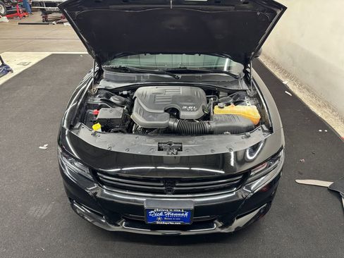 Used 2017 Dodge Charger SXT w/ Blacktop Package image 11