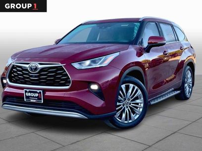 Used 2024 Toyota Highlander Platinum