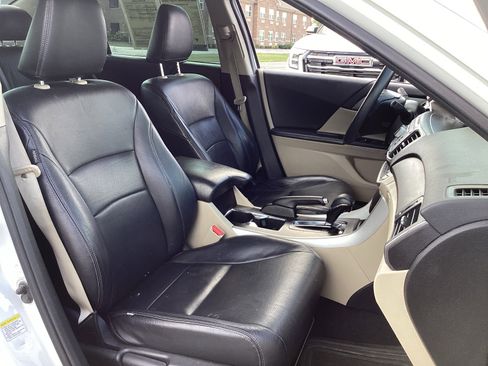 Used 2014 Honda Accord LX image 30