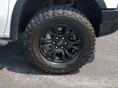 Used 2022 Chevrolet Silverado 1500 ZR2 AWD/4WD image 12