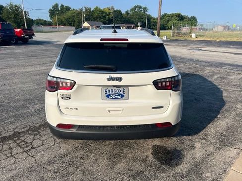 Used 2024 Jeep Compass Latitude AWD/4WD image 6