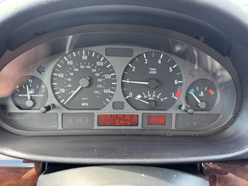Used 2004 BMW 325i Sedan RWD image 16