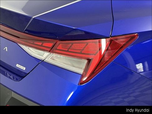 Used 2025 Hyundai Elantra Limited FWD image 41