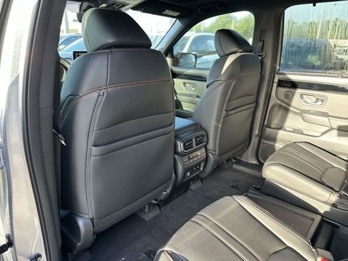New 2026 Honda Pilot TrailSport image 12
