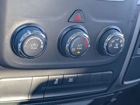 Used 2018 RAM 1500 Express w/ Express Value Package image 11