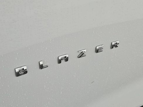 Used 2025 Chevrolet Blazer LT FWD image 37