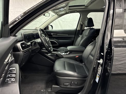 Certified 2023 Kia Telluride S w/ S Sunroof Package AWD/4WD image 12