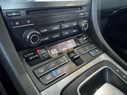 Used 2019 Porsche 718 Cayman image 23