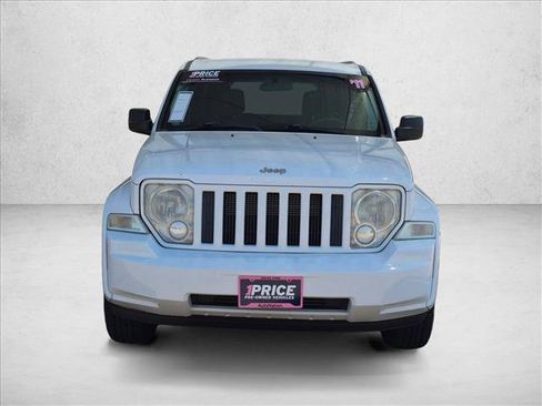 Used 2011 Jeep Liberty Sport AWD/4WD image 2