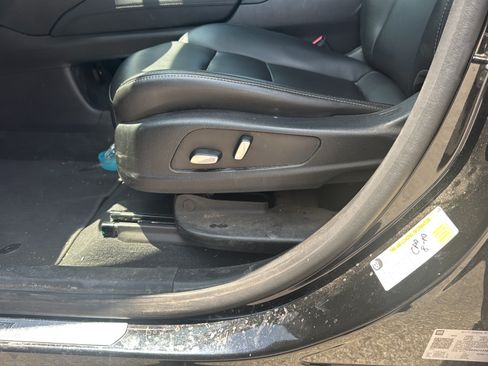 Used 2022 Cadillac XT6 Luxury FWD image 10