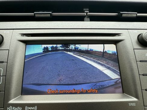 Used 2015 Toyota Prius Three image 39